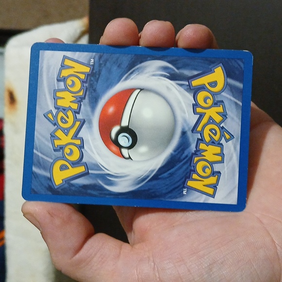1st Edition Rocket's Zapdos - Picture 2 of 3